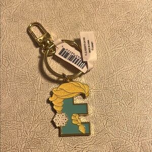 Disney “e” frozen Keychain NWT